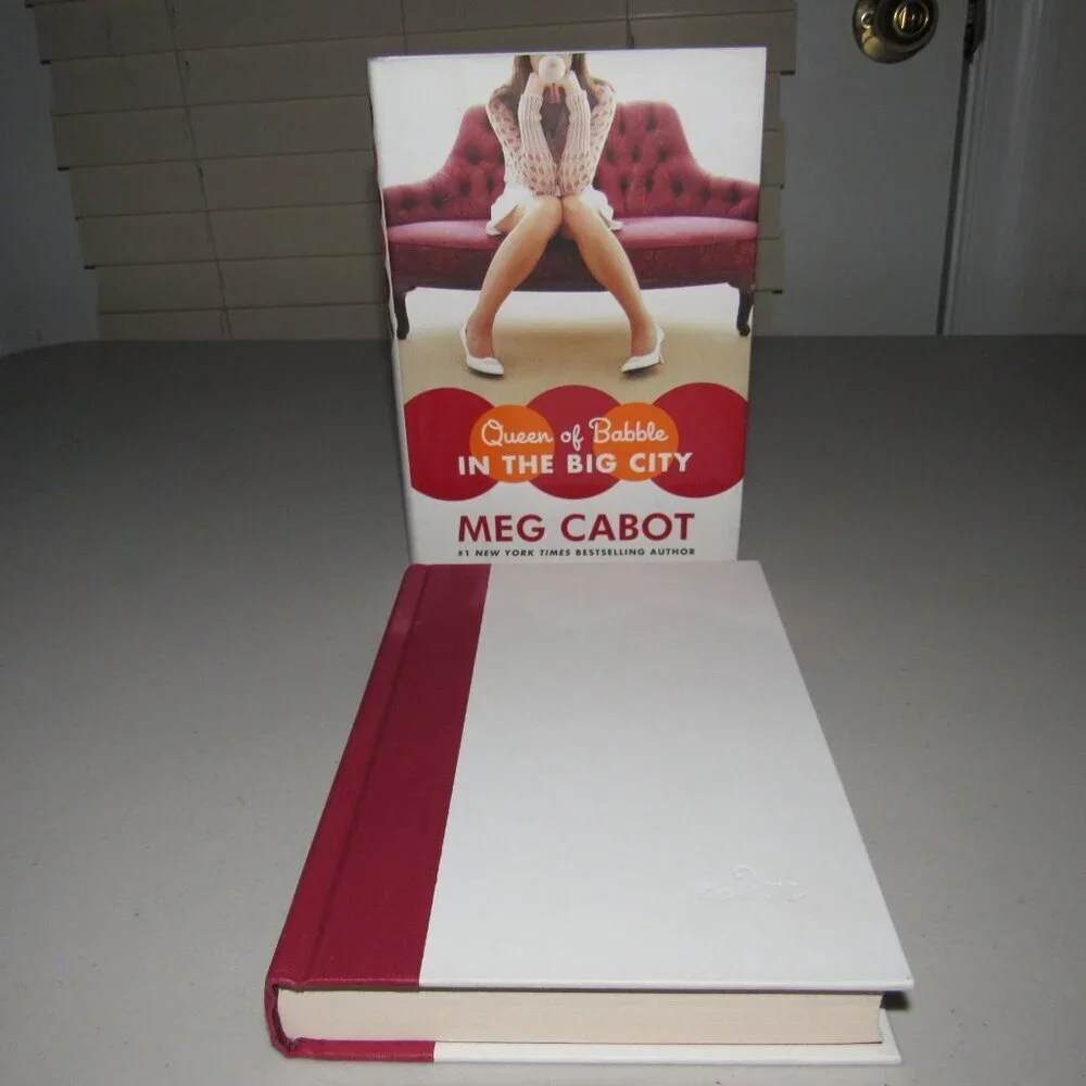 Meg Cabot 💬👠 big